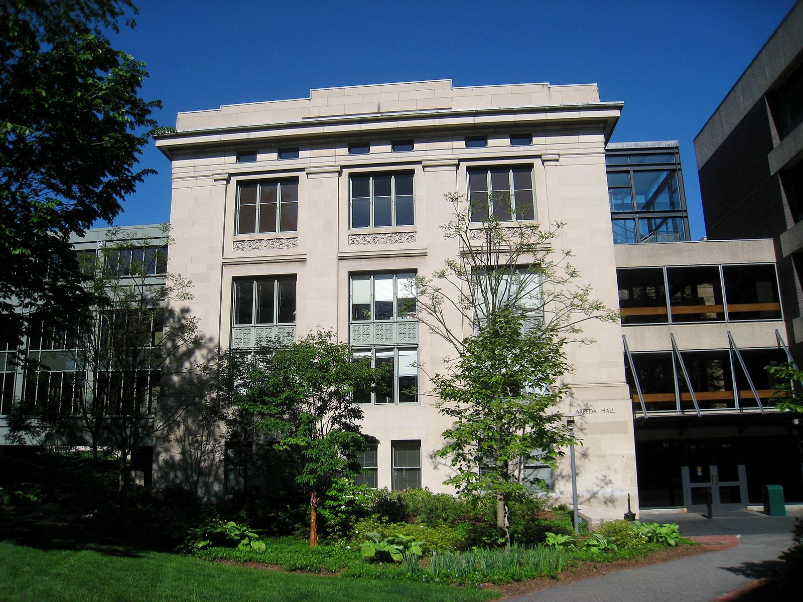 harvard law school notable alumni